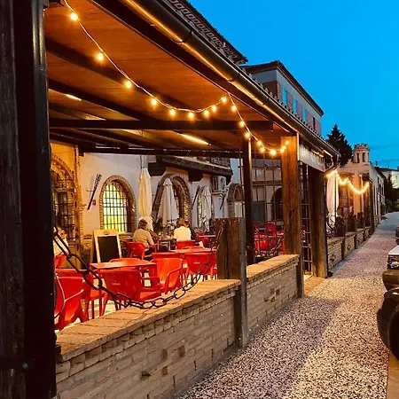 Posada Del Cid Guest house